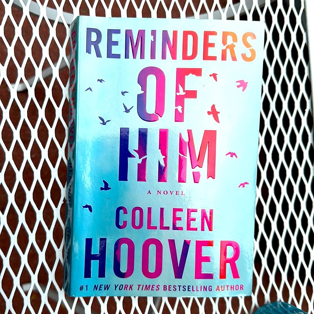 Book: Reminders of Him by Colleen Hoover
